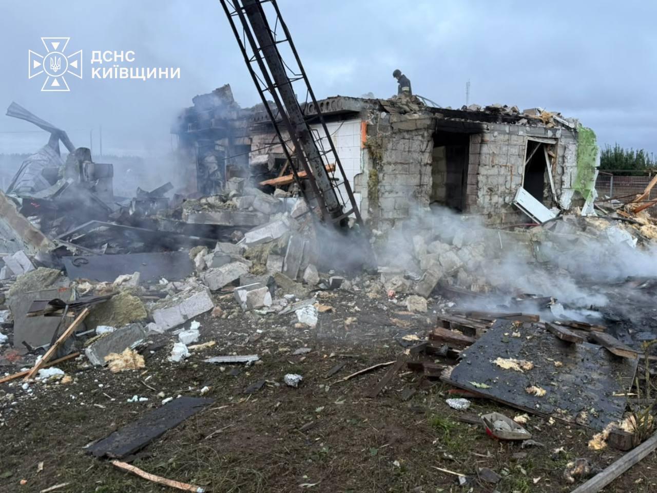 Внаслідок атаки на Фастівщині постраждала родина — двоє дорослих та троє дітей