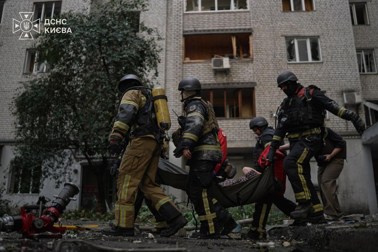У Києві вже 17 постраждалих унаслідок атаки РФ: загинув 14-річний хлопець