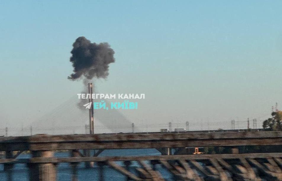 Кличко повідомив про нове влучання у Південний міст