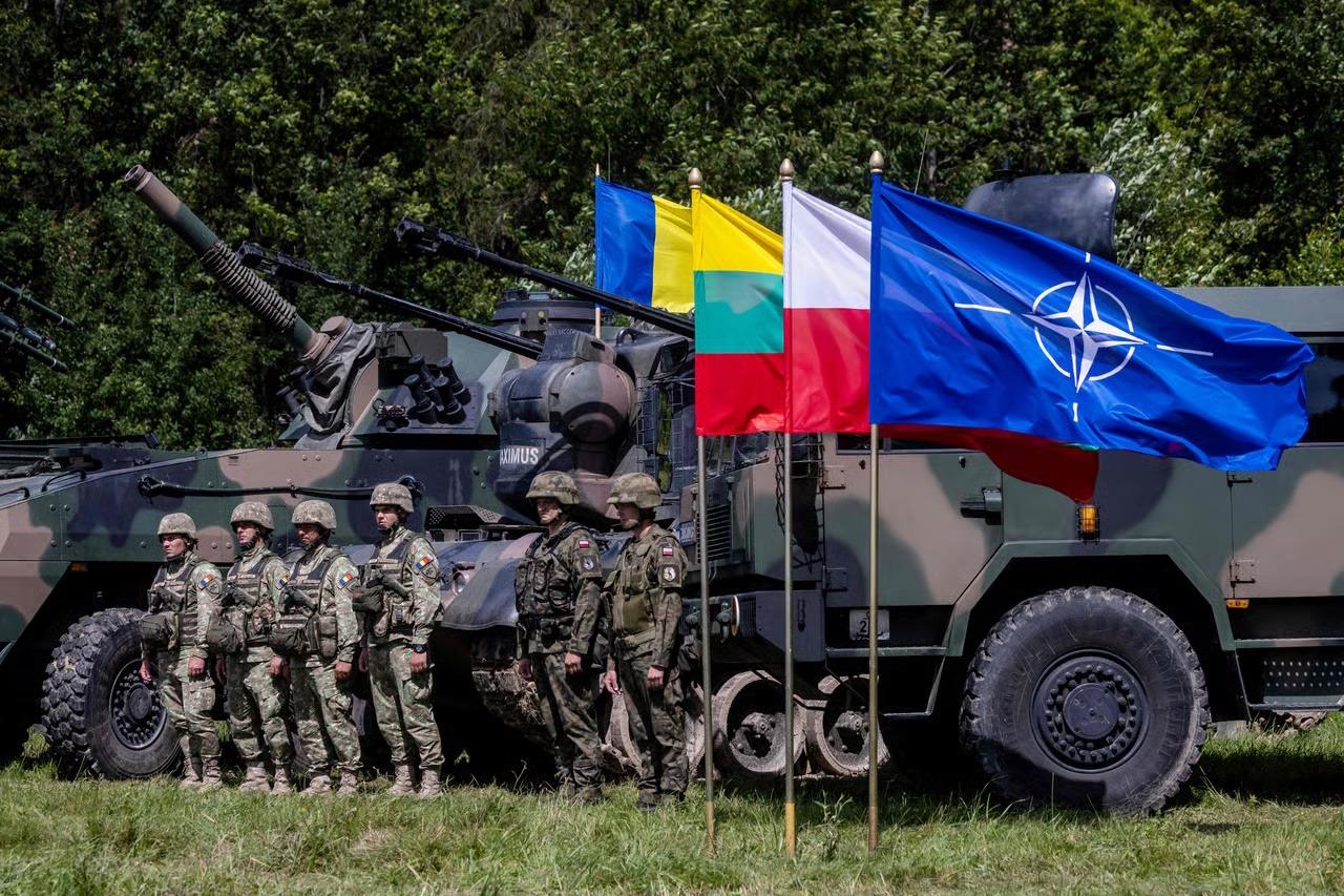 НАТО представило план відбиття можливого нападу Росії