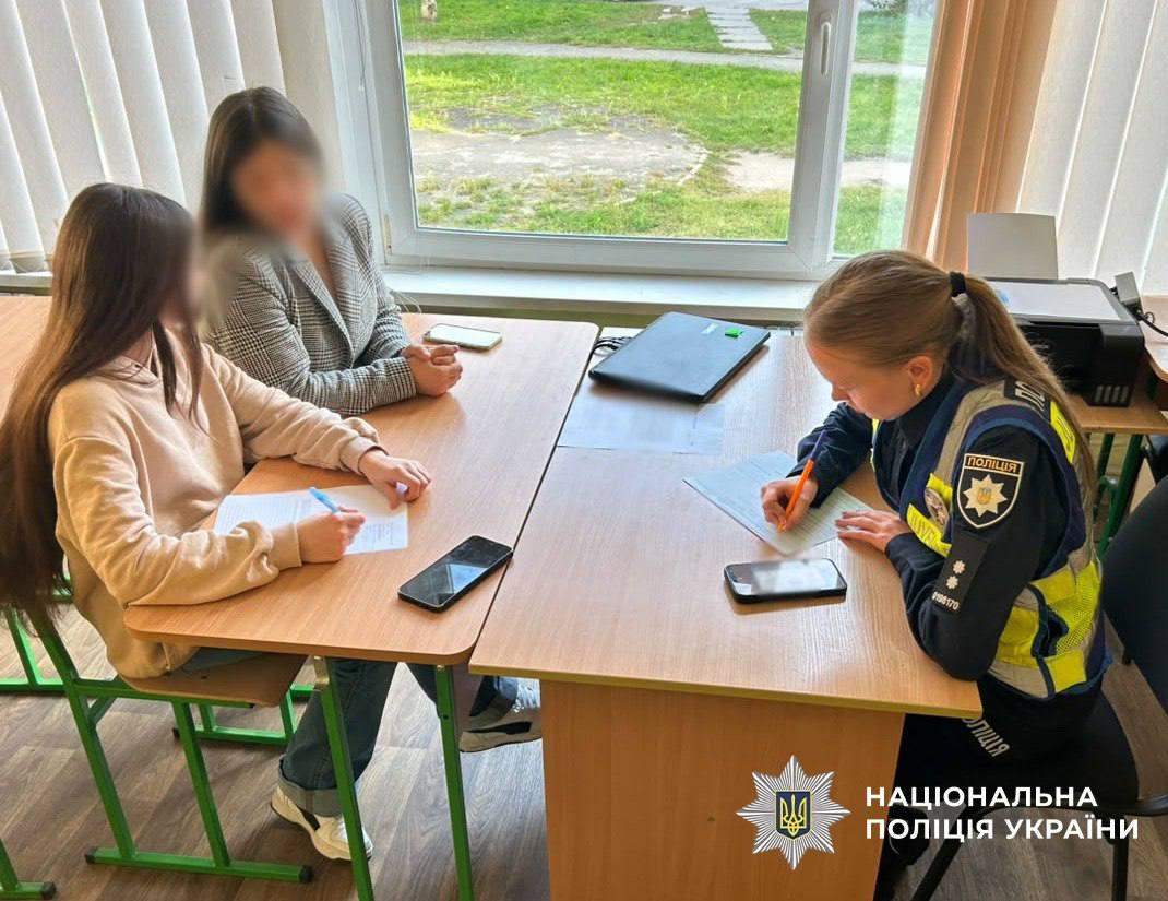 У Голосієві троє дівчат побили школярку: за справу взялась поліція