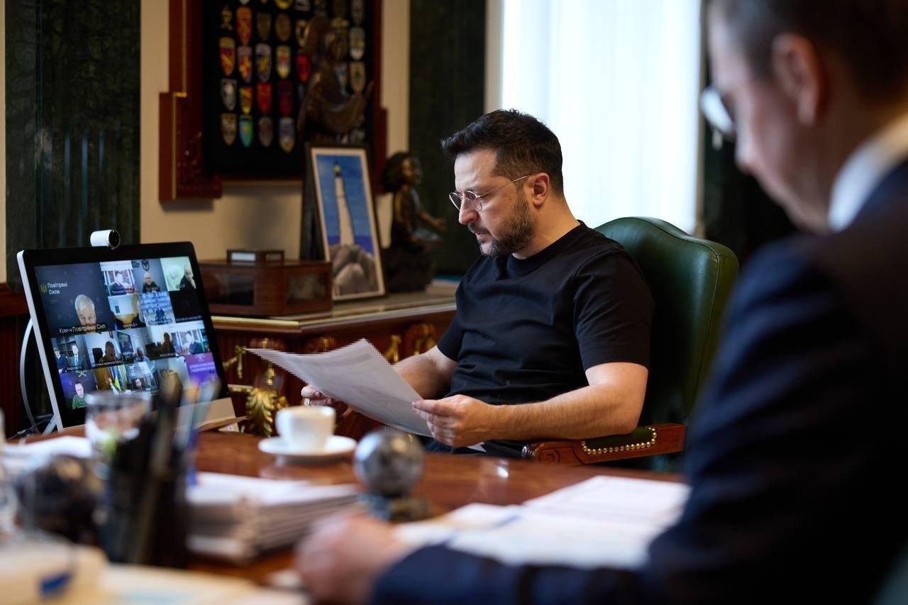 Майже місяць без підпису: Зеленський заявив про затримку погодження ракет для Patriot і NASAMS