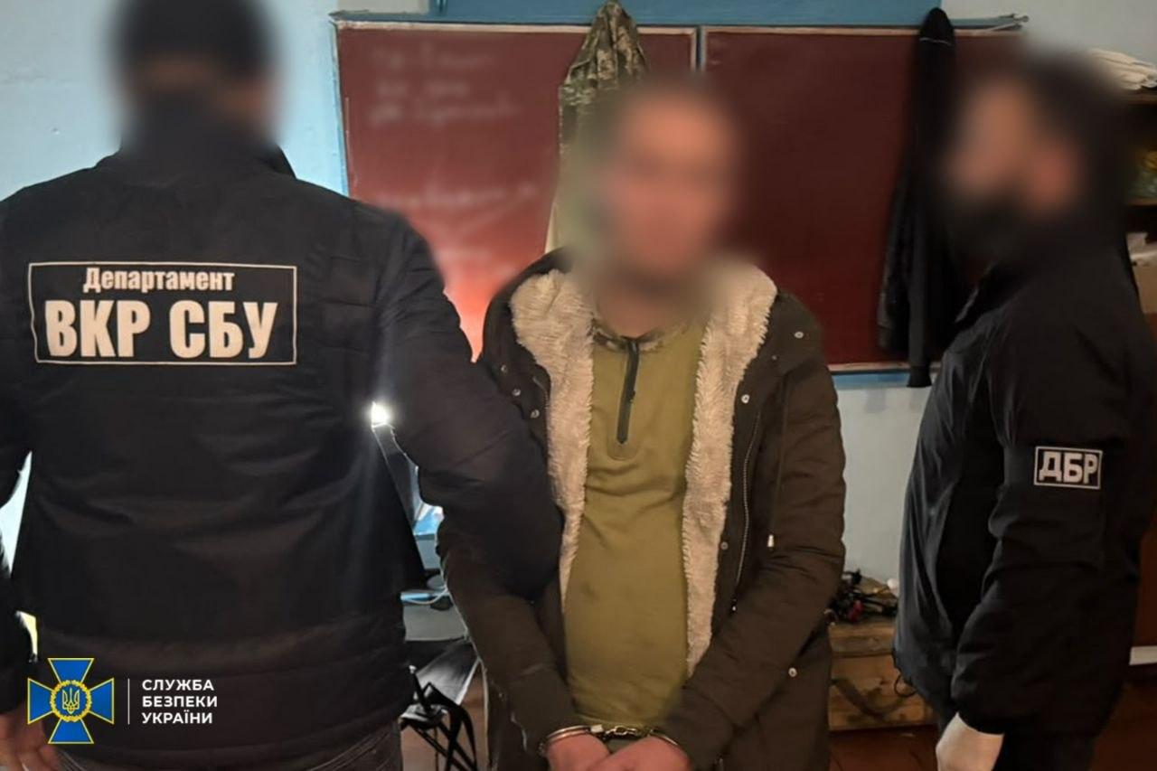 У лавах ЗСУ викрили російського «крота», який для конспірації змінив 77 телефонних номерів