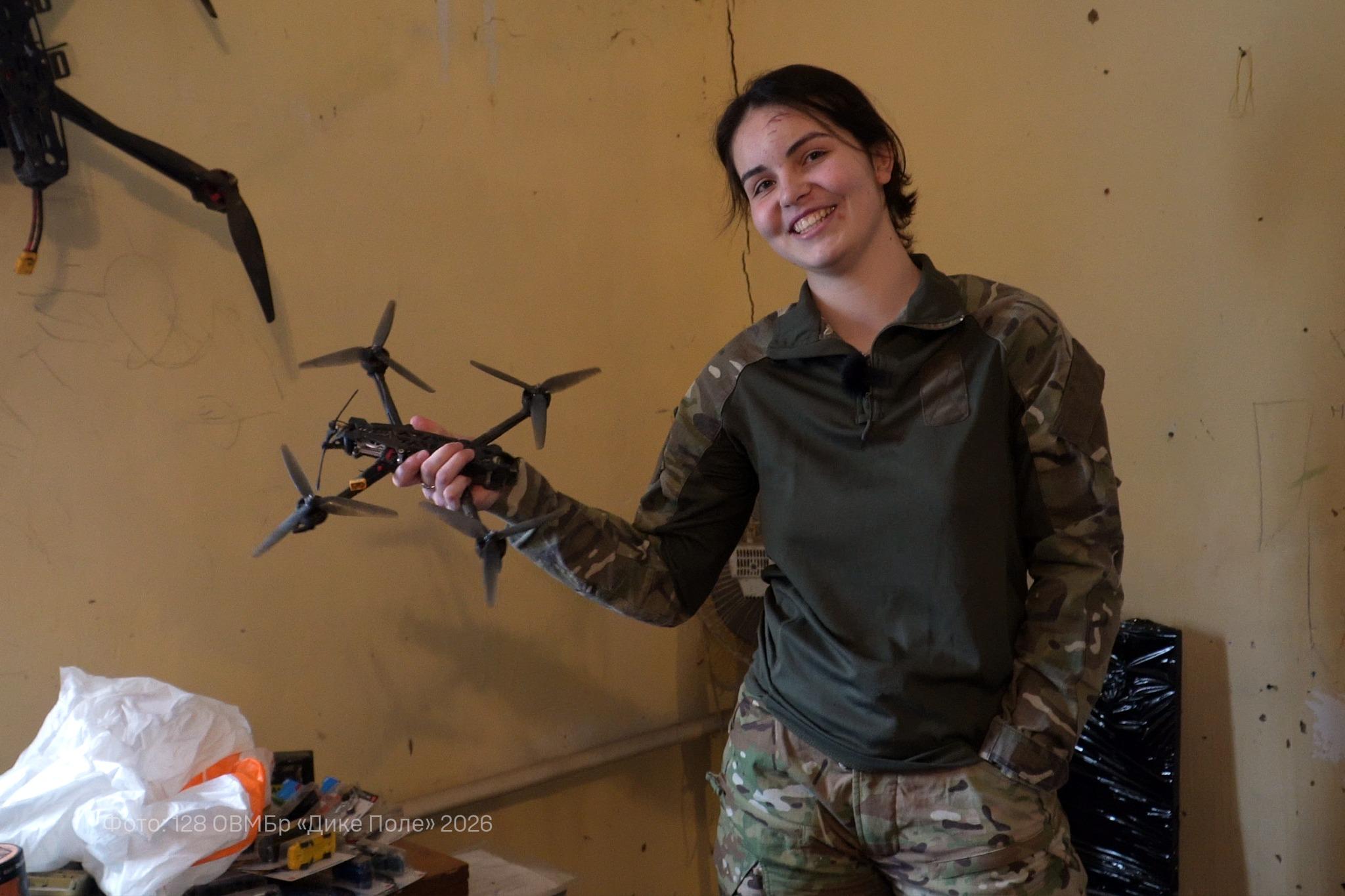 З кав’ярні — у «Дике Поле»: історія 18-річної баристи, яка стала операторкою FPV-дрона