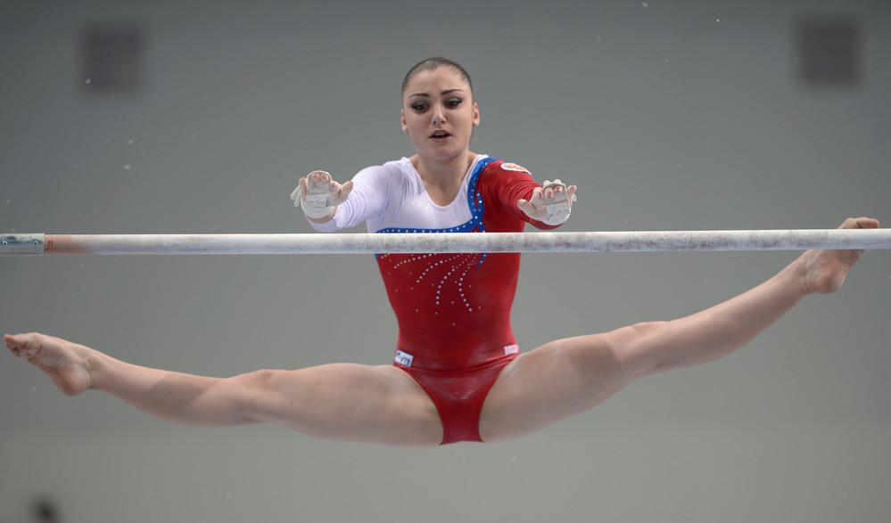 Російські гімнастки відмовилися виступати на змаганнях у Румунії після заборони гімну та прапора